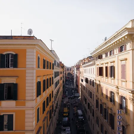 Square ゲストハウス 3*